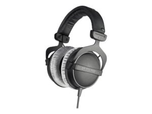 Beyerdynamic DT 770 PRO: best gaming headphones under 100